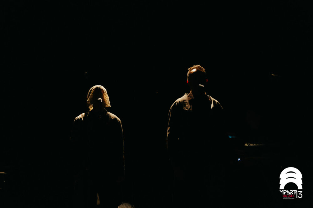 Στιγμιότυπο από τη μουσικοθεατρική performance «RIZITIKO REload»